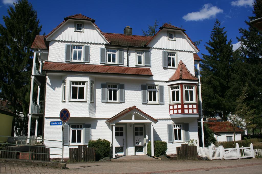 Gaestehaus Villa Lina Bad Herrenalb Esterno foto