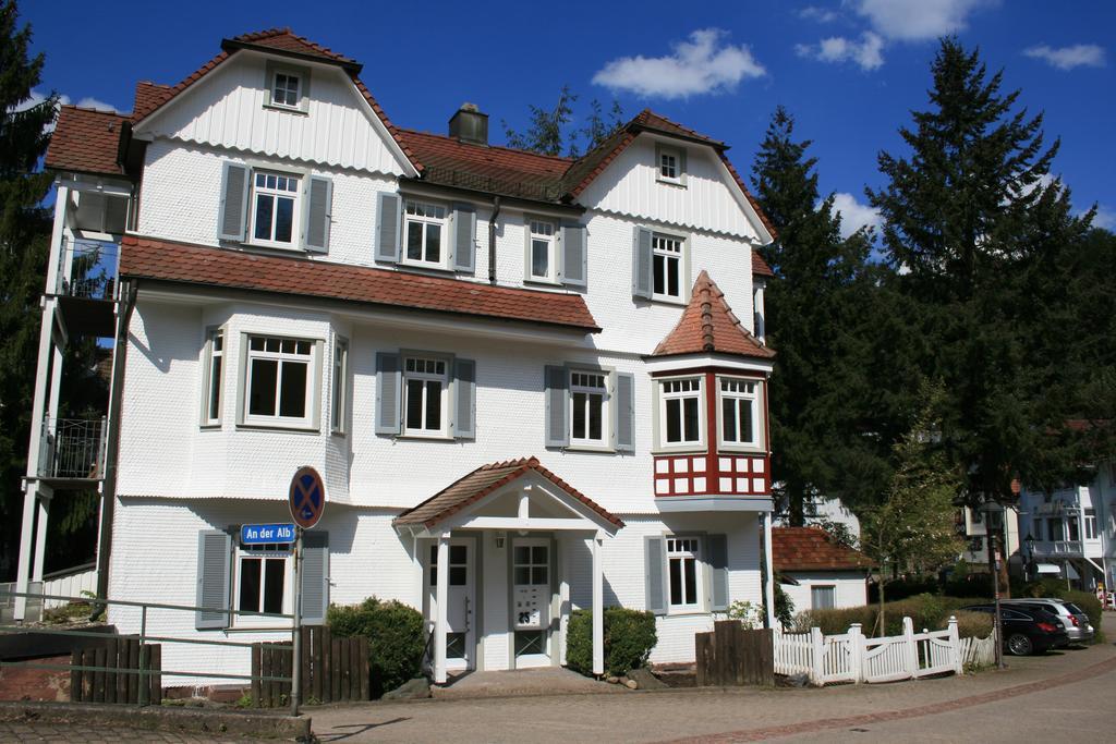 Gaestehaus Villa Lina Bad Herrenalb Esterno foto